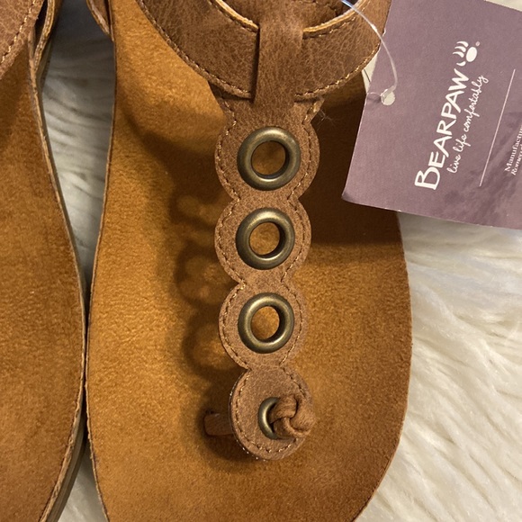 Bearpaw Sandals size 6 brand new with tags color light brown  (G8) - Picture 3 of 12